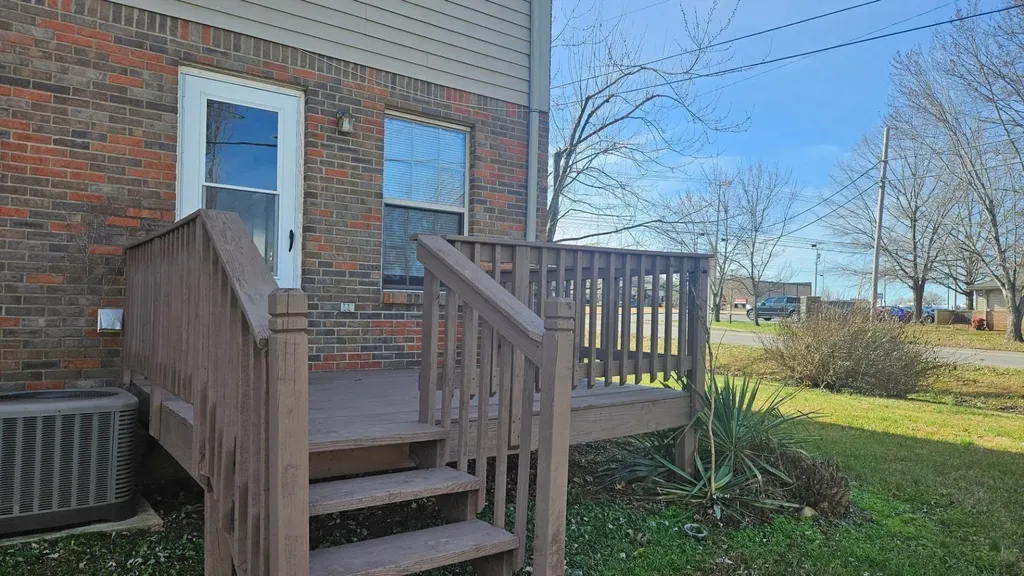 2451 W Wilson Road Clarksville TN 37043