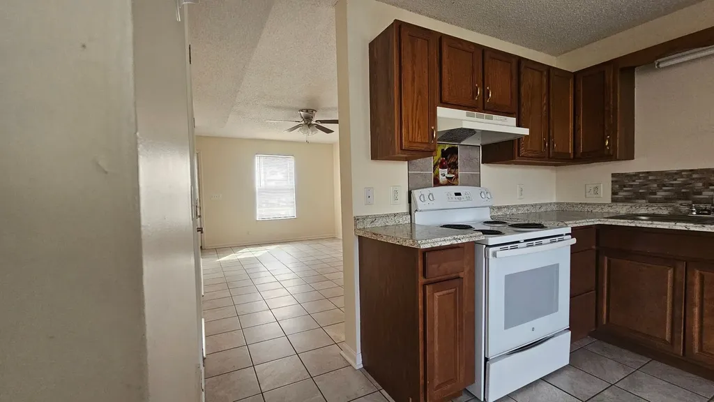 2451 W Wilson Road Clarksville TN 37043