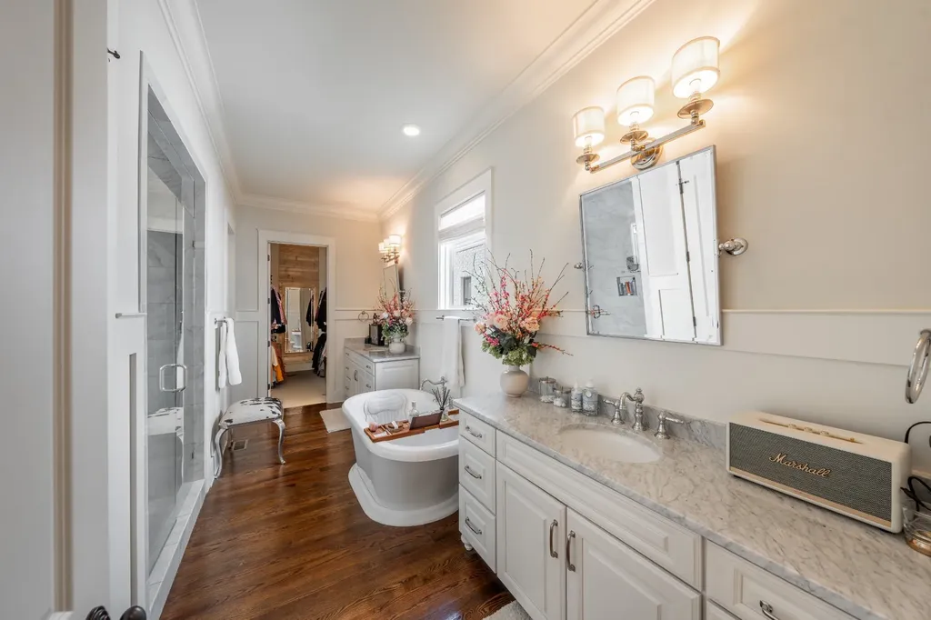 1915A Overhill Drive Nashville TN 37215