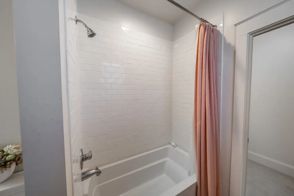 1915A Overhill Drive Nashville TN 37215