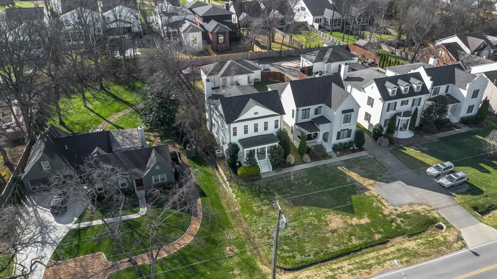 1915A Overhill Drive Nashville TN 37215