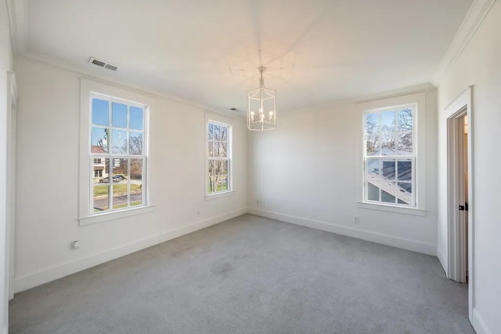 1915A Overhill Drive Nashville TN 37215