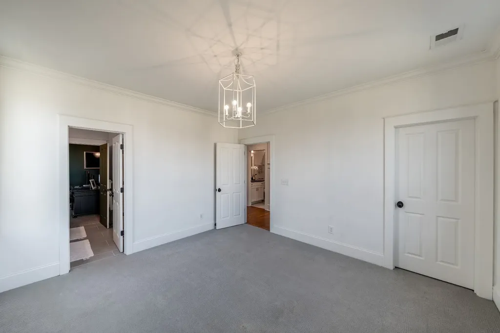 1915A Overhill Drive Nashville TN 37215