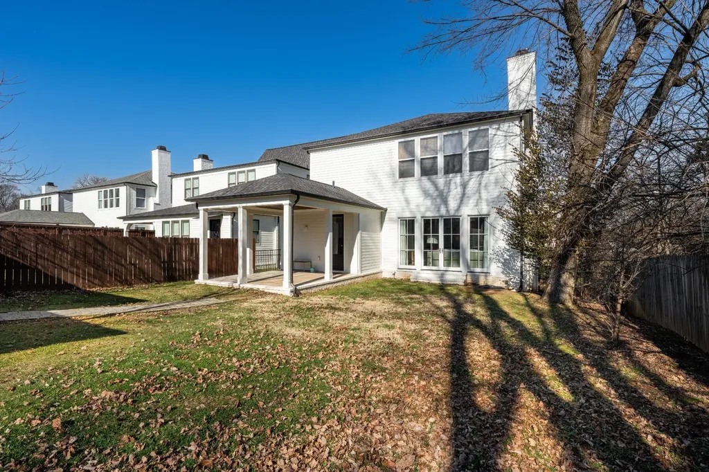 1915A Overhill Drive Nashville TN 37215