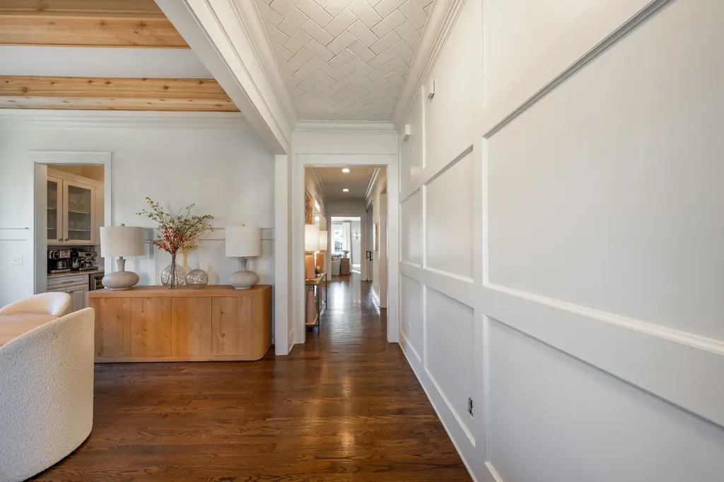 1915A Overhill Drive Nashville TN 37215