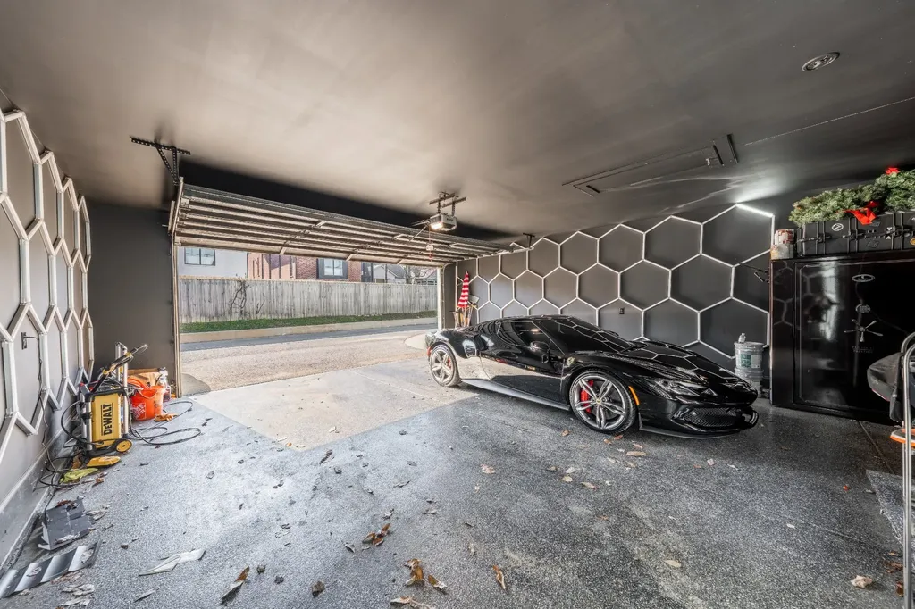 1915A Overhill Drive Nashville TN 37215