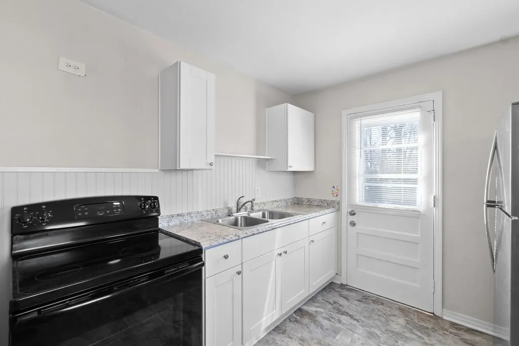 42 Maple Street Clarksville TN 37042
