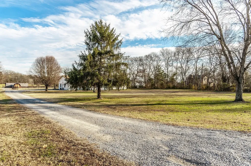 170 Upper Station Camp Crk Road Gallatin TN 37066