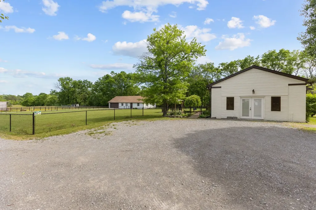 170 Upper Station Camp Crk Road Gallatin TN 37066
