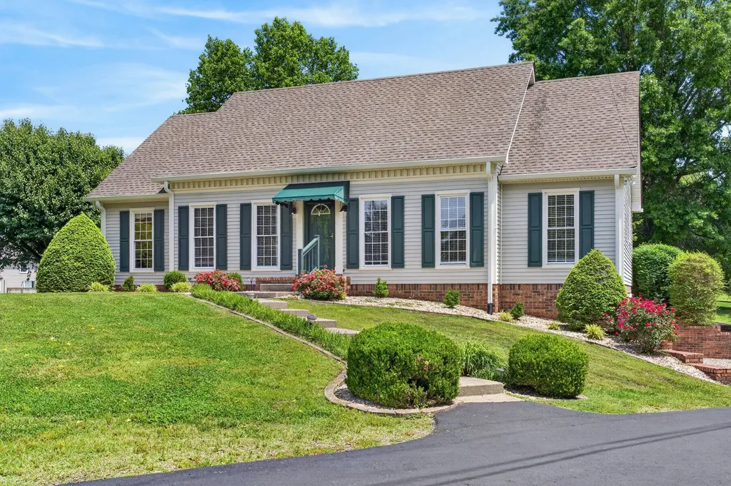 867 Countrywood Drive Adams TN 37010