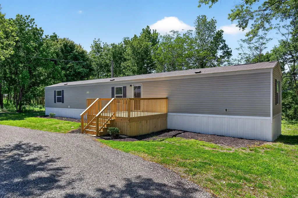 8380 Chaffin Road Baxter TN 38544