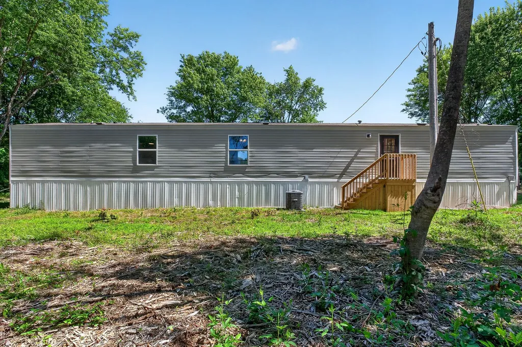 8380 Chaffin Road Baxter TN 38544