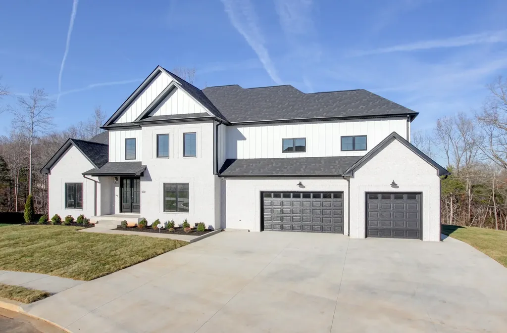 701 Sandringham Court Clarksville TN 37043