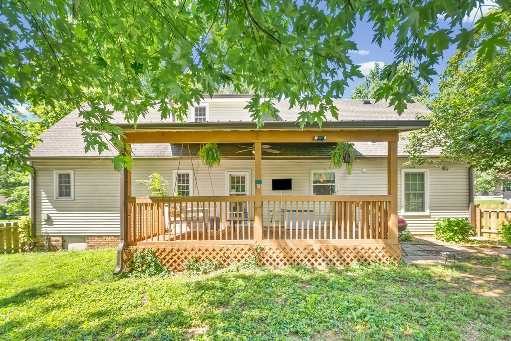 1579 Barrett Drive Clarksville TN 37043