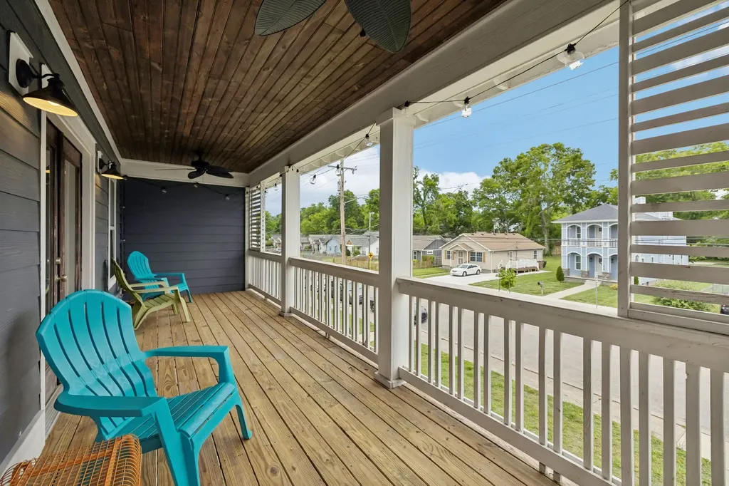1613 14th Ave, N Nashville TN 37208