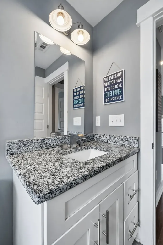 1613 14th Ave, N Nashville TN 37208