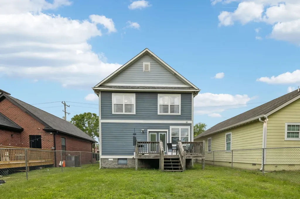 1613 14th Ave, N Nashville TN 37208