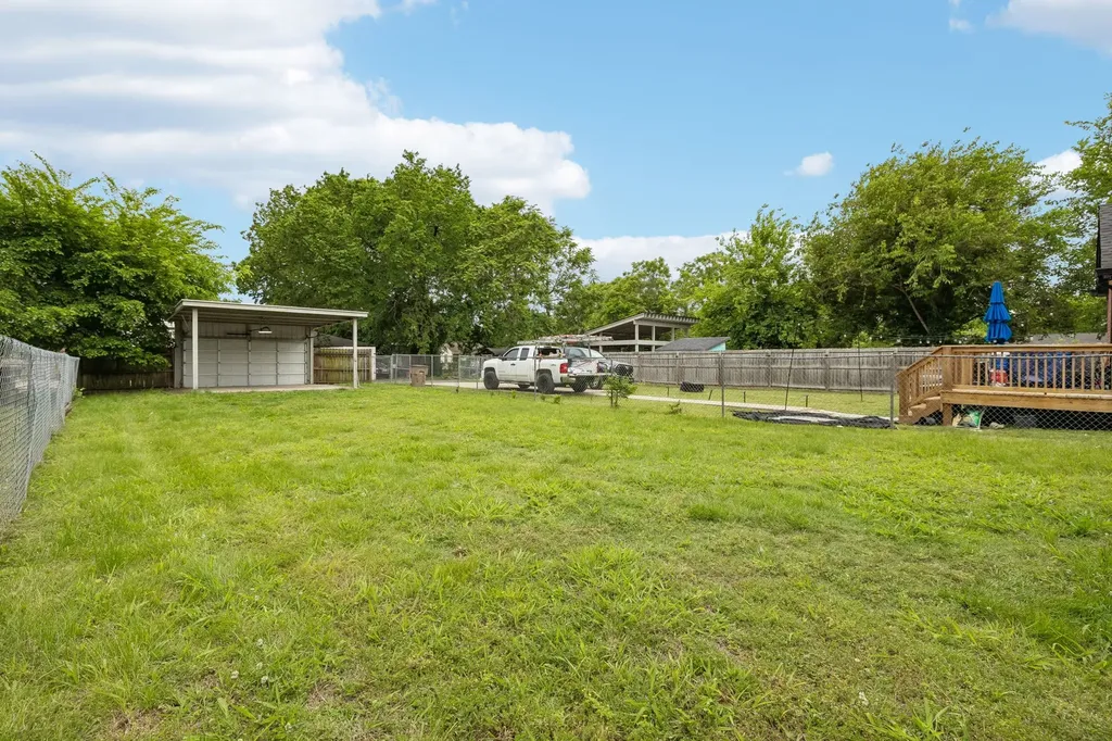 1613 14th Ave, N Nashville TN 37208