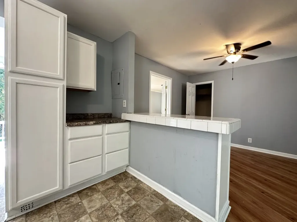 496 Louisiana Avenue Clarksville TN 37042
