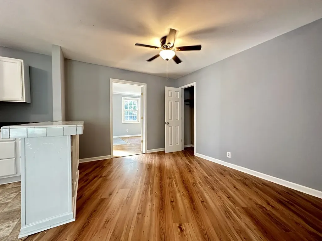 496 Louisiana Avenue Clarksville TN 37042