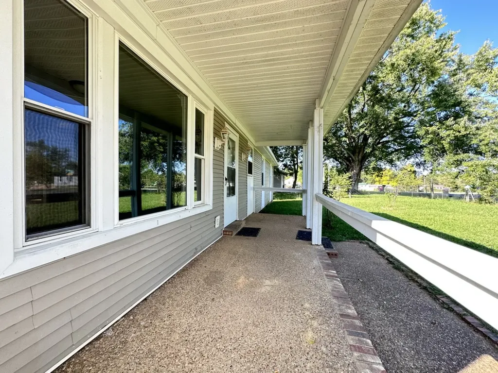 496 Louisiana Avenue Clarksville TN 37042