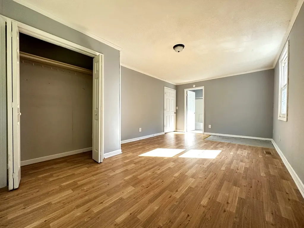 496 Louisiana Avenue Clarksville TN 37042