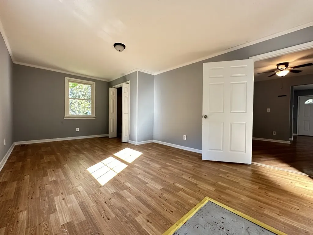 496 Louisiana Avenue Clarksville TN 37042