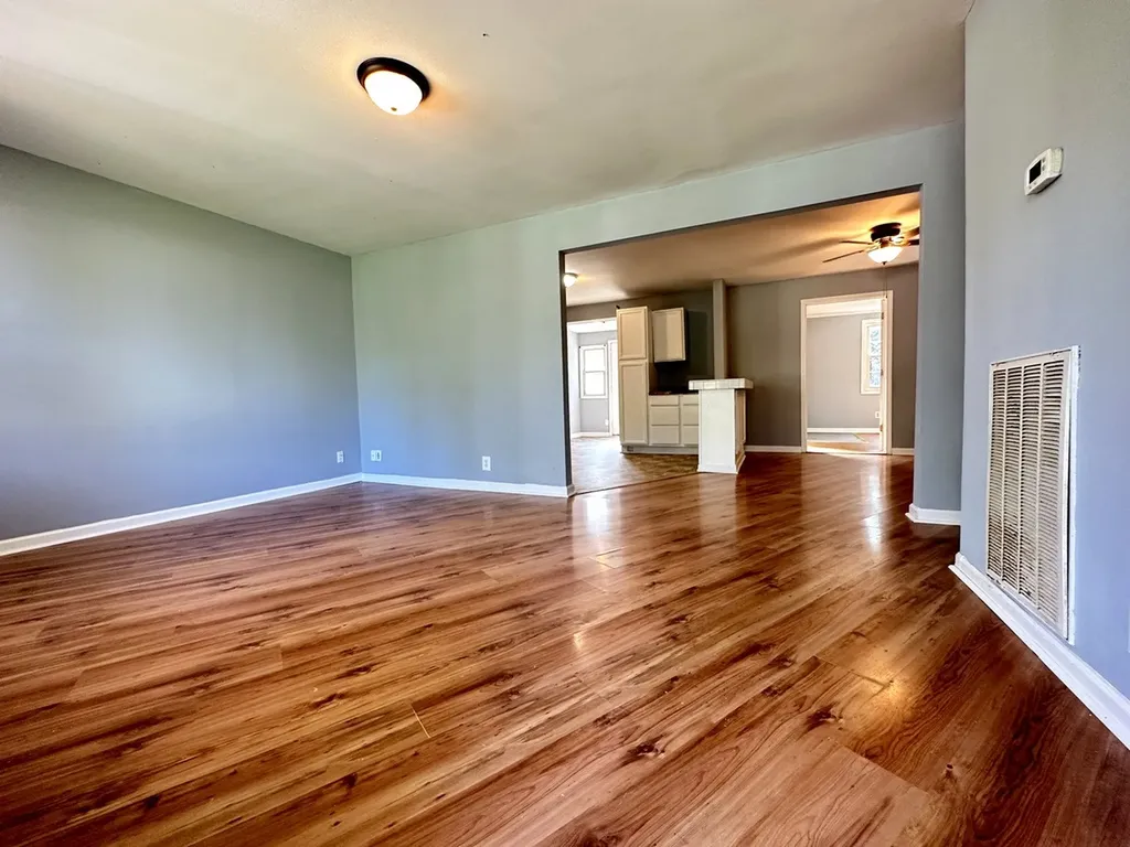 496 Louisiana Avenue Clarksville TN 37042