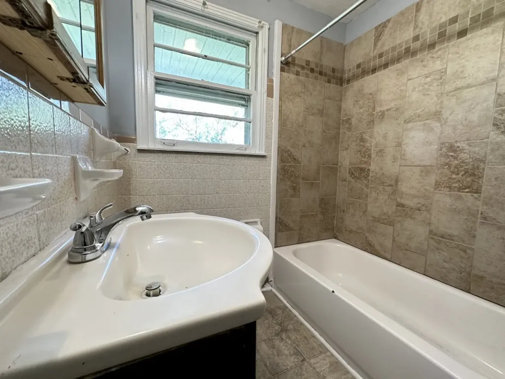 496 Louisiana Avenue Clarksville TN 37042