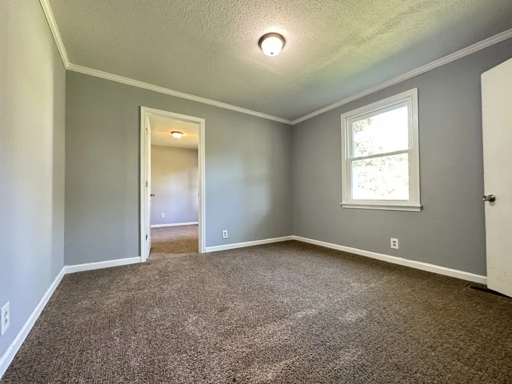 496 Louisiana Avenue Clarksville TN 37042