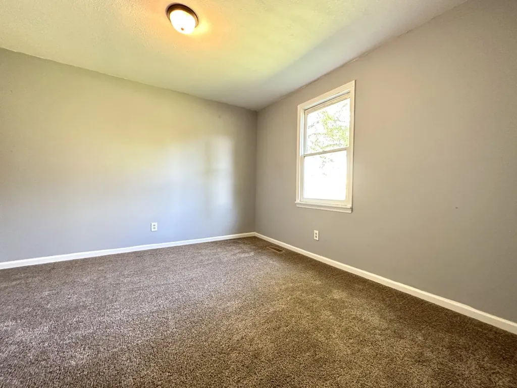 496 Louisiana Avenue Clarksville TN 37042