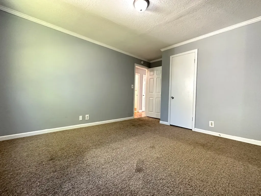 496 Louisiana Avenue Clarksville TN 37042