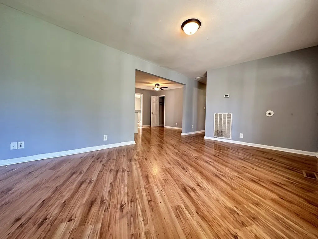 496 Louisiana Avenue Clarksville TN 37042