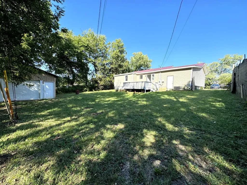 496 Louisiana Avenue Clarksville TN 37042