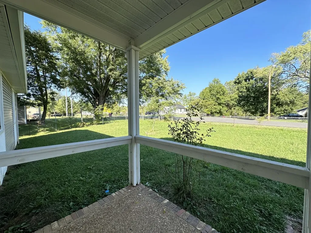 496 Louisiana Avenue Clarksville TN 37042