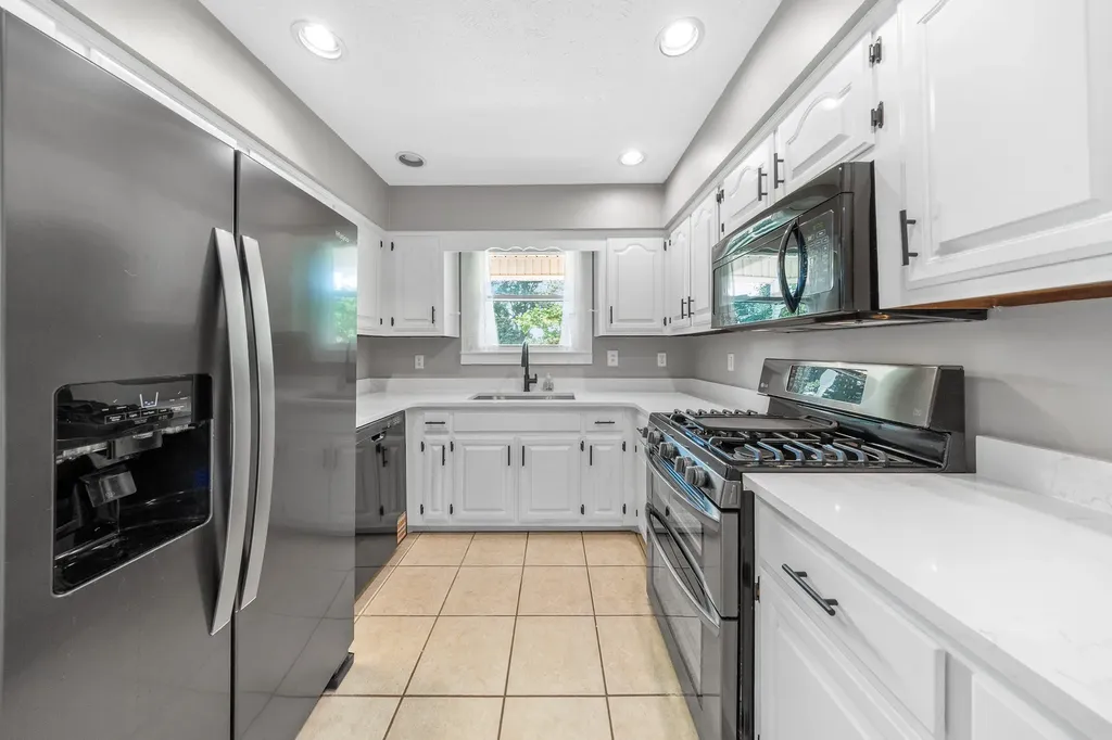 195 Cherokee Road Hendersonville TN 37075
