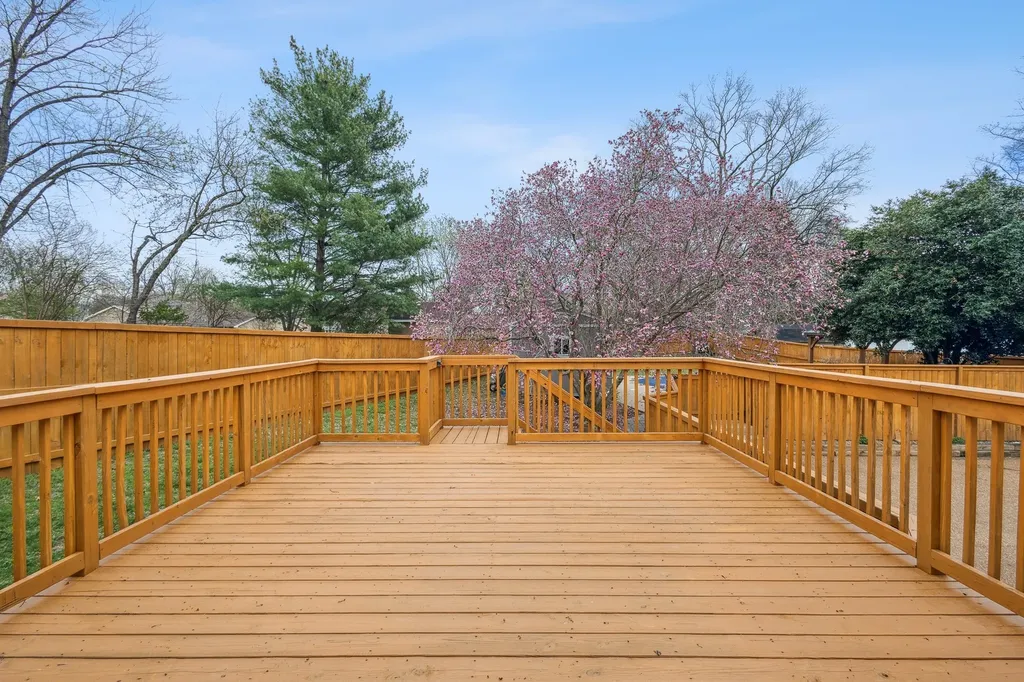 195 Cherokee Road Hendersonville TN 37075