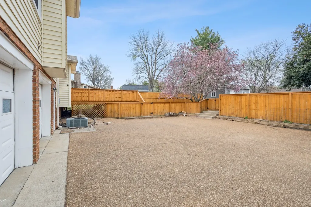 195 Cherokee Road Hendersonville TN 37075