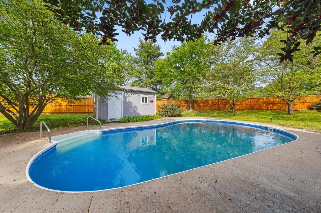 195 Cherokee Road Hendersonville TN 37075