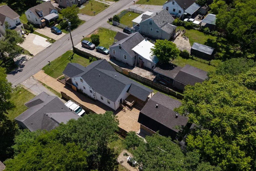 2133 Rosemary Lane Nashville TN 37210