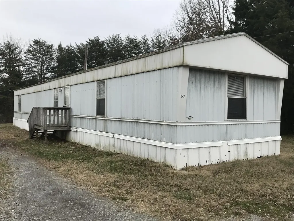 1843 Evans Road Clarksville TN 37042
