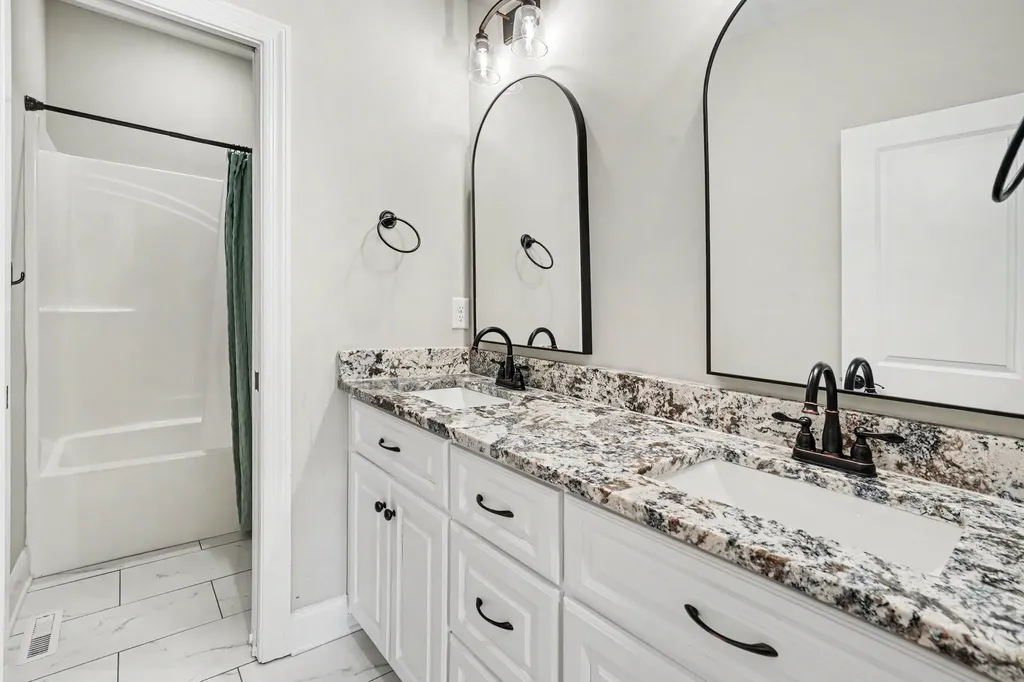 8002 Traditions Lane Columbia TN 38401