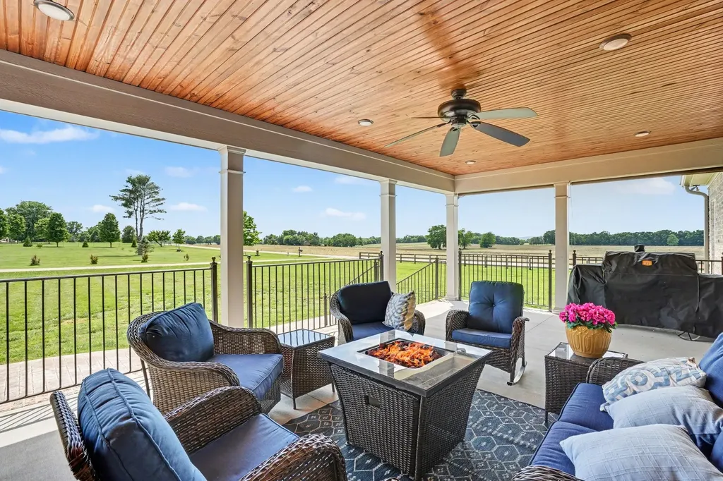 8002 Traditions Lane Columbia TN 38401