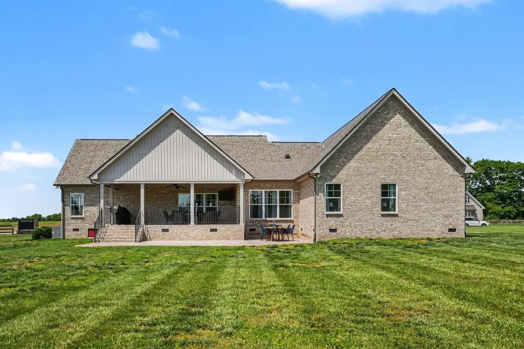 8002 Traditions Lane Columbia TN 38401