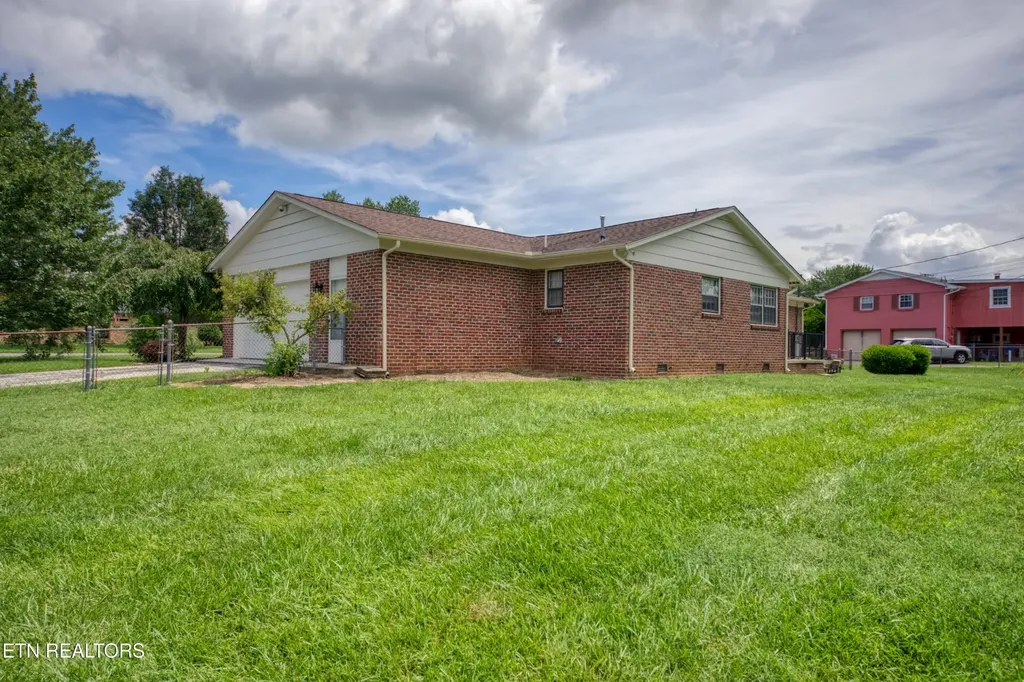 7629 Berkshire Boulevard Powell TN 37849