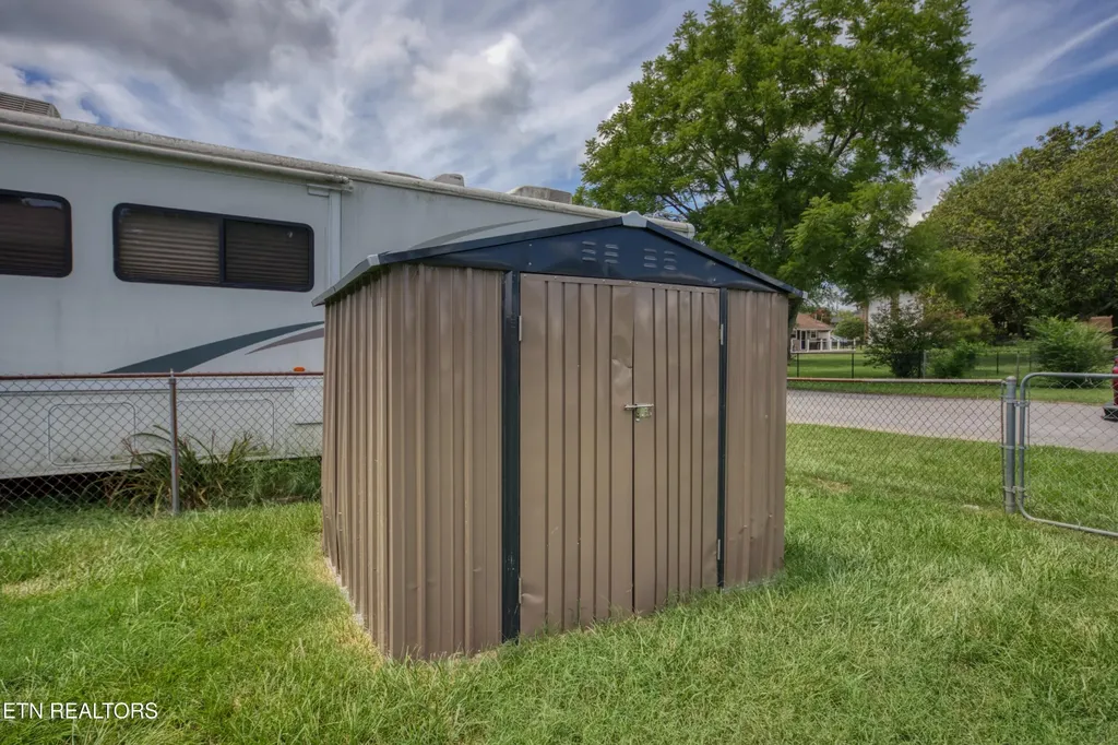 7629 Berkshire Boulevard Powell TN 37849