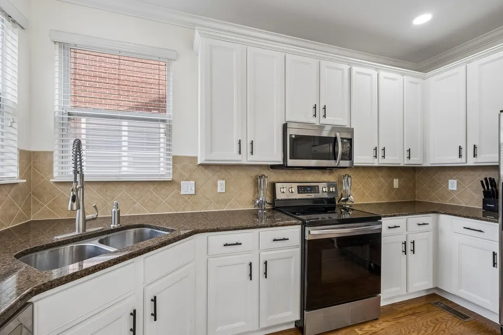 1064 Riverwood Village Hermitage TN 37076