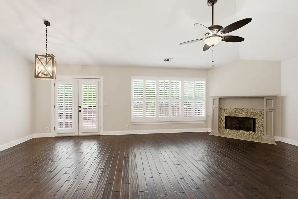 8225 Canoe Court Nashville TN 37221
