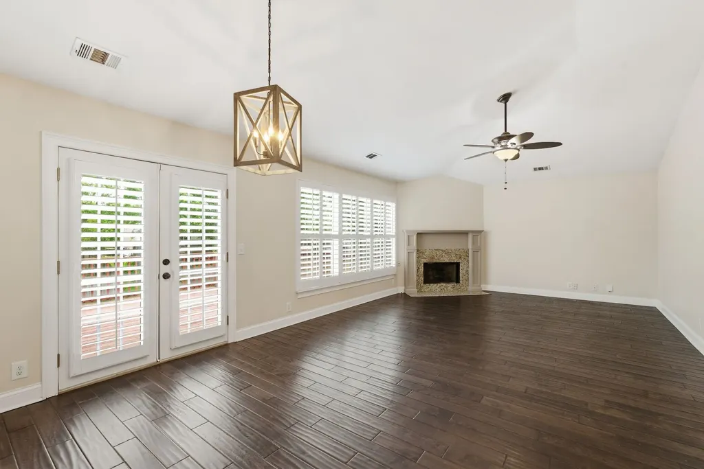 8225 Canoe Court Nashville TN 37221