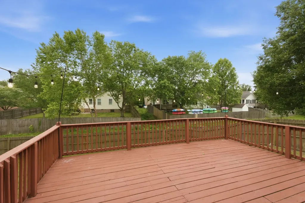 8225 Canoe Court Nashville TN 37221